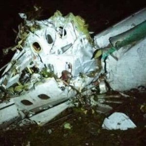 aviao-chapecoense-acidente-colombia-sul-americana-1480400913282_615x300