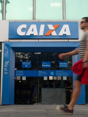 DNT   01-08-2015   SAO PAULO - SP  / ECONOMIA  OE  /  FACHADA BANCO CAIXA ECONOMICA FEDERAL  -  Agencia do Banco Caixa Economica Federal na Av. Paulista em Sao Paulo  -  FOTO DANIEL TEIXEIRA/ESTADAO