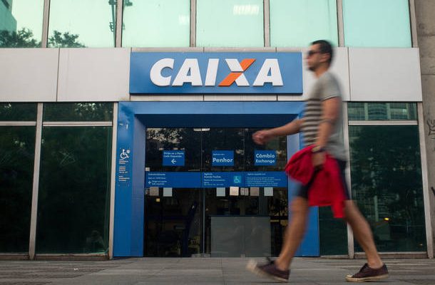 DNT   01-08-2015   SAO PAULO - SP  / ECONOMIA  OE  /  FACHADA BANCO CAIXA ECONOMICA FEDERAL  -  Agencia do Banco Caixa Economica Federal na Av. Paulista em Sao Paulo  -  FOTO DANIEL TEIXEIRA/ESTADAO