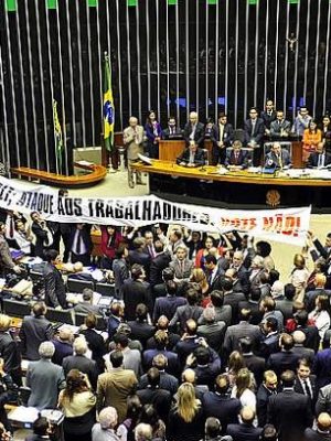 tercerizacao-aprovada-deputados