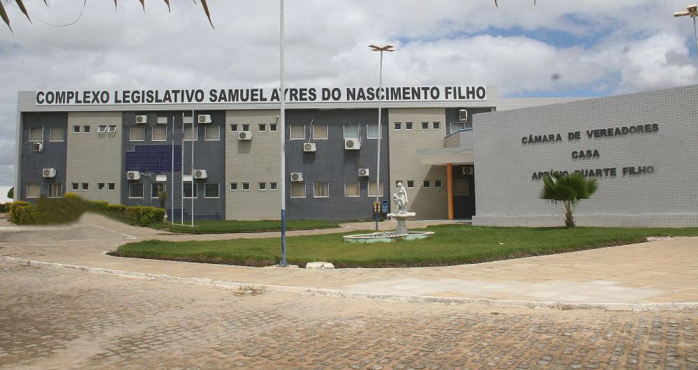 fachada-da-camara-de-juazeiro4