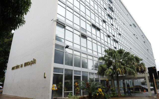 Fachada do Ministério da Educação (MEC), na Esplanada dos Ministérios, Brasília, DF.

Foto: Marcos Oliveira/Agência Senado