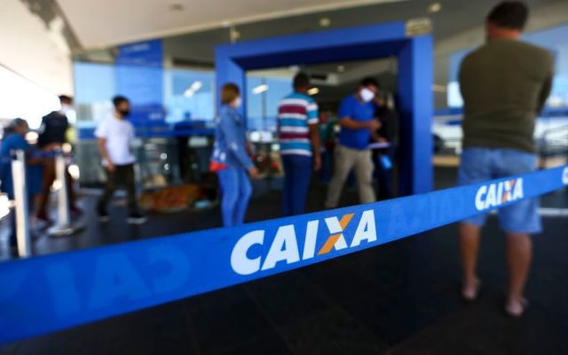05_08_2020_fila_agencia_caixa
