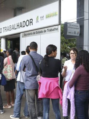 Brasília - Ministério do Trabalho promove ações, em homenagem ao Dia D de Inclusão de Pessoas com Deficiência, em diversas cidades do país com o objetivo de inseri-los no mercado de Trabalho (José Cruz/Agência Brasil)