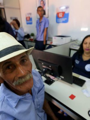 aposentados-696x464-1