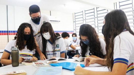 estudantes