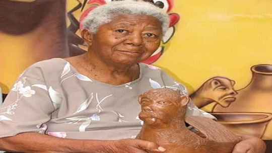 uerj-homenageia-ana-das-carrancas