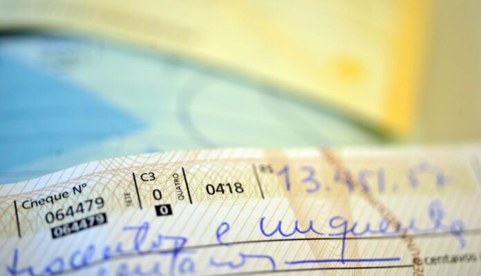 cheque-696x416