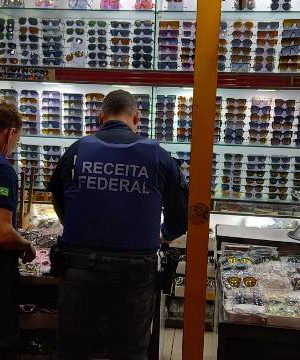 operacao-da-receita-federal-no-feiraguay-foto-ed-santos-acorda-cidade-090523-1